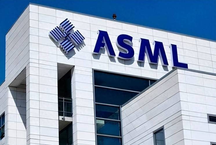 ASML警告2027至2028年光刻机产能仍难满足AI芯片需求
